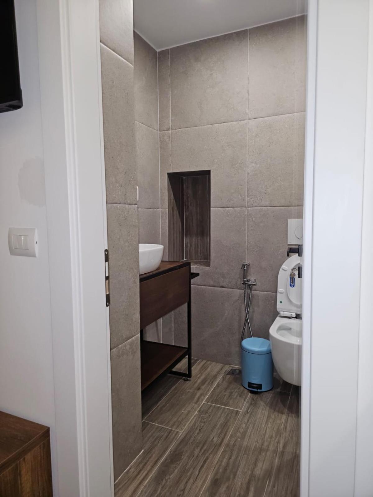 Ardit Seaside Apartment Sarandë