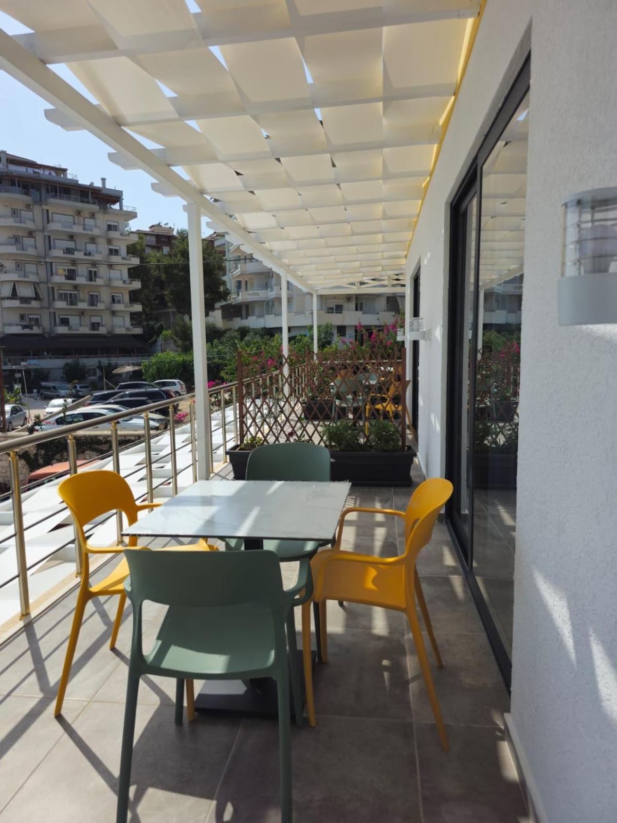 Apartment Ardit Seaside Sarandë