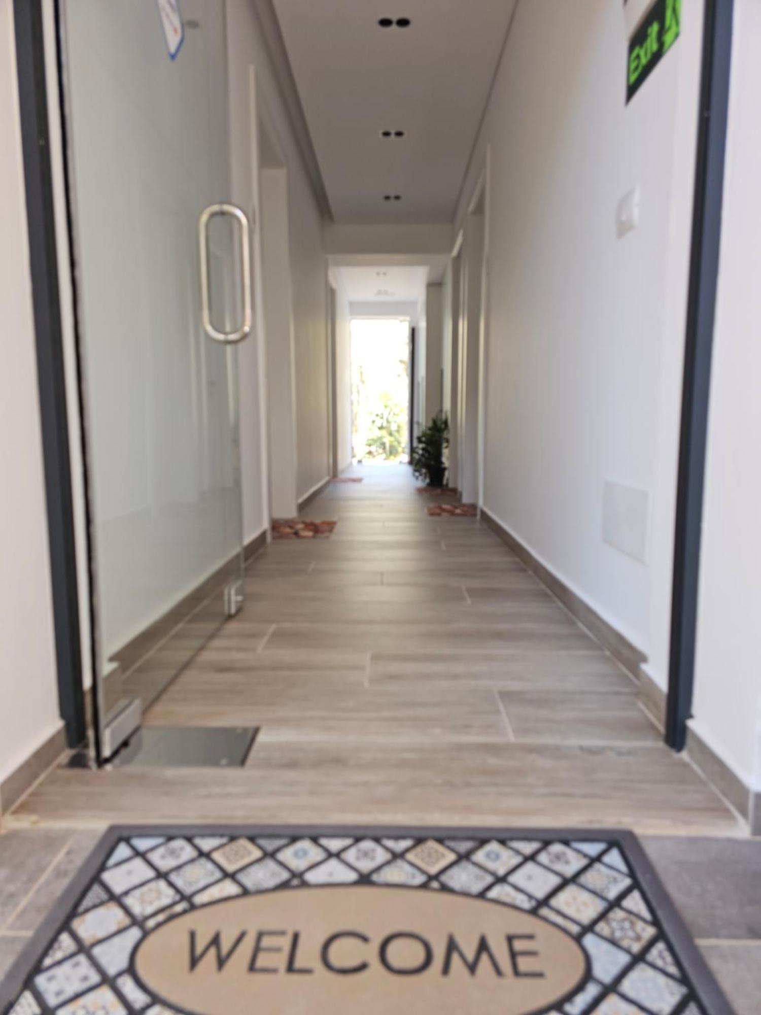 Ardit Seaside Apartment Sarandë