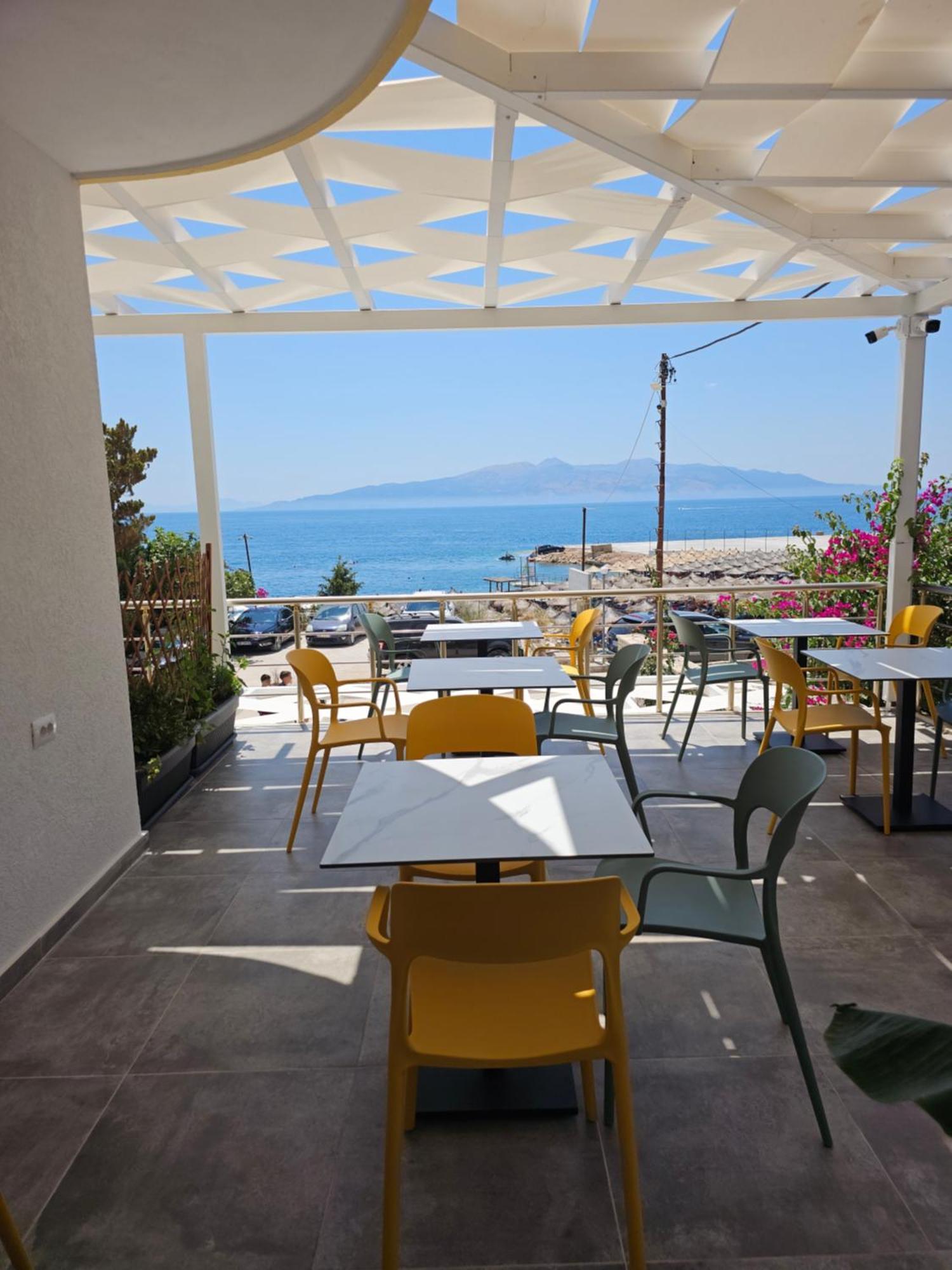 Ardit Seaside Apartment Sarandë
