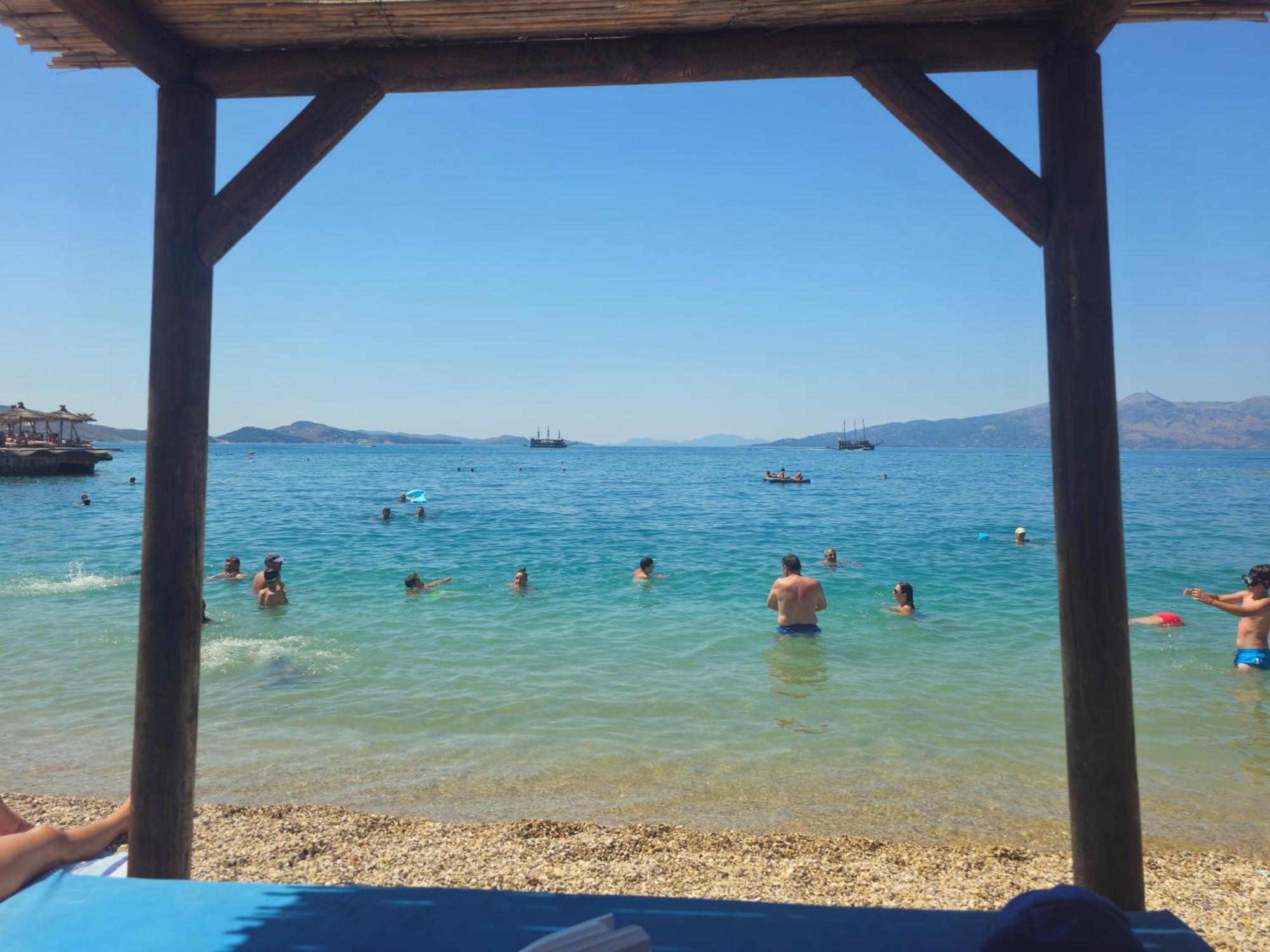 Ardit Seaside Apartment Sarandë
